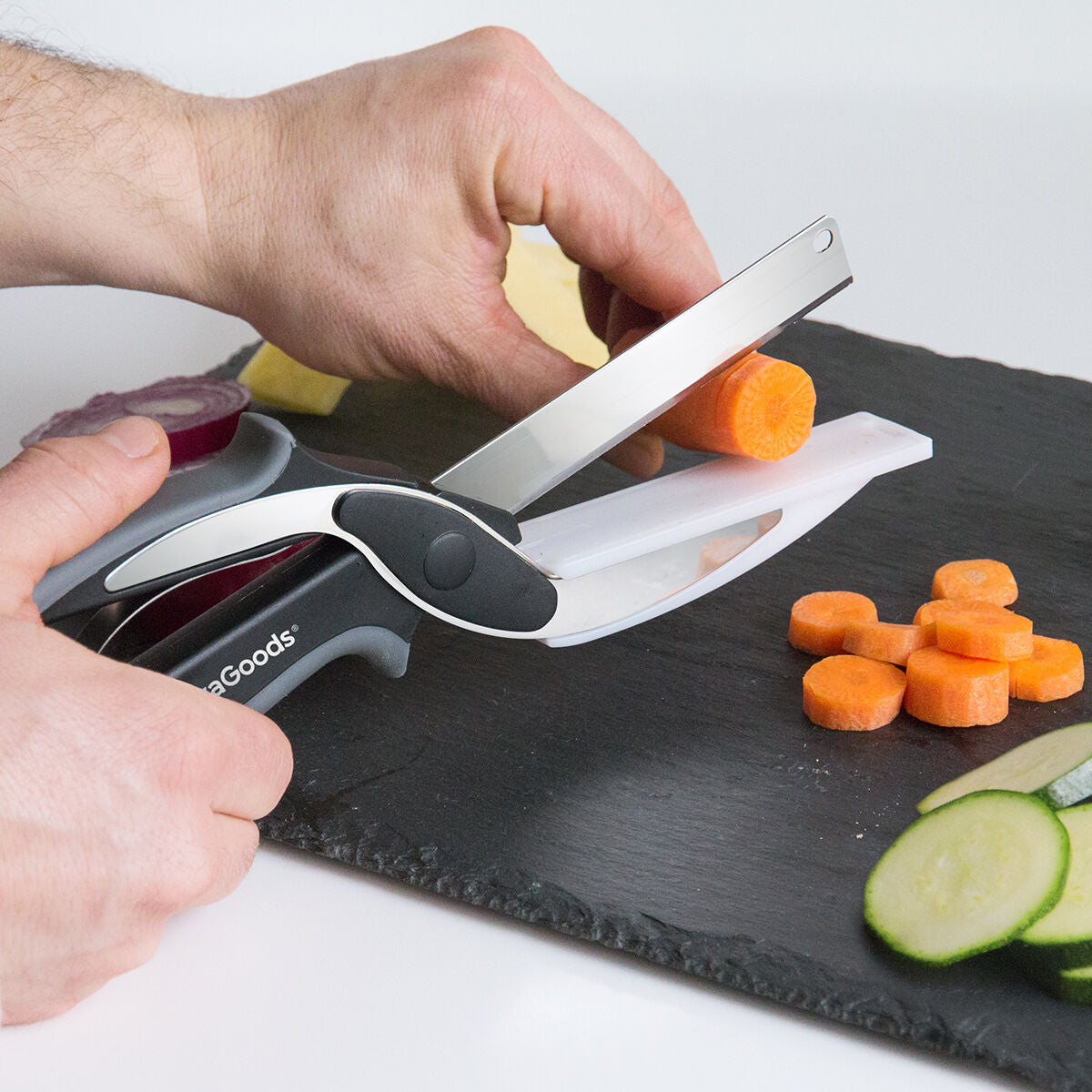 ✂️ SmartChef™ 2-in-1 Keukenschaar met Snijplank